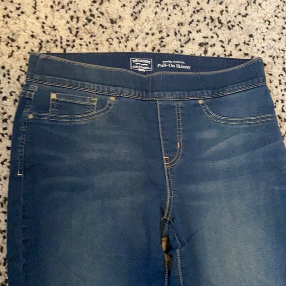 Levi Strauss Jeggings - Picture 3 of 3